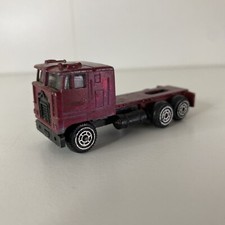 Camion rouge métal d'occasion Camion rouge métal d'occasion  Louvres