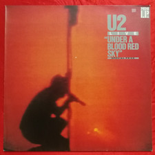 Under blood red usato  Italia