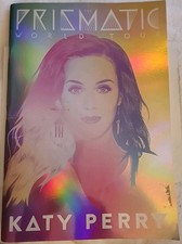 Livro Katy Perry Prismatic World Tour - com adesivos e máscara comprar usado  Enviando para Brazil
