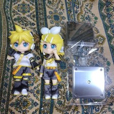 Poupée nendoroid kagamine d'occasion  Expédié en France