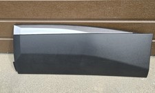 Moldura de porta traseira esquerda fabricante de equipamento original Peugeot 3008 II RESTYLING 2023 9811404577 comprar usado  Enviando para Brazil