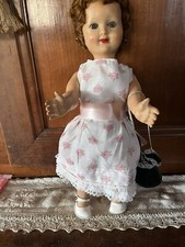 Petite poupée gege d'occasion  Vézelay