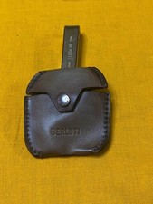 Berluti calligraphy airpods d'occasion  Expédié en Belgium