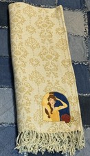 Usado, Cobertor de arremesso Belle Spotlight Collection Beauty & Beast 50x60 macio parques da Disney comprar usado Usado, Cobertor de arremesso Belle Spotlight Collection Beauty & Beast 50x60 macio parques da Disney comprar usado  Enviando para Brazil