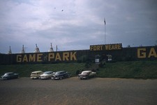 Placa de entrada 1956 Fort Weare Game Park Pigeon Forge TN 1950s Red Border Slide, usado comprar usado Placa de entrada 1956 Fort Weare Game Park Pigeon Forge TN 1950s Red Border Slide, usado comprar usado  Enviando para Brazil