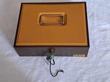 Große gepflegte geldkassette gebraucht kaufen  Monzingen