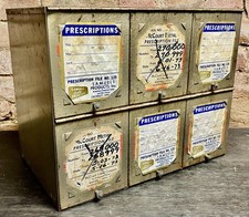 Armário médico de metal 6 compartimentos 1940 arquivo de prescrição McCourt e eixo comprar usado  Enviando para Brazil