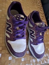 Scarpe new balance usato  Sefro