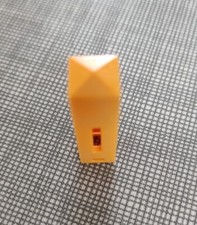 Poteau jaune biseaute d'occasion  Lingolsheim