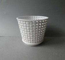 Cache pot plastique d'occasion  Mortrée