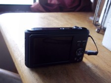 Câmera Digital Samsung ES Series ES90 - Funciona, mas a Tela LCD Não Ilumina comprar usado Câmera Digital Samsung ES Series ES90 - Funciona, mas a Tela LCD Não Ilumina comprar usado  Enviando para Brazil