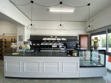 Arredamento per panetteria usato  Secli