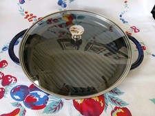 Staub France 30 Ferro Fundido 12" Grelha Redonda Panela, Cabo Duplo, Tampa de Vidro, Cobalto  comprar usado Staub France 30 Ferro Fundido 12" Grelha Redonda Panela, Cabo Duplo, Tampa de Vidro, Cobalto  comprar usado  Enviando para Brazil
