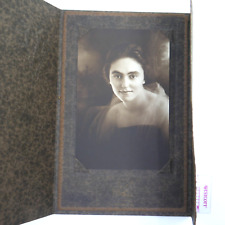 Beautiful young woman for sale  Kyle
