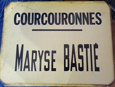 Maryse bastie célèbre d'occasion  Saint-Just-en-Chaussée
