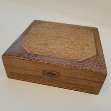 Carved wooden jewelry d'occasion  Expédié en Belgium