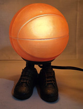 Abajur de mesa de basquete de vidro com sapatos de latão 7"" laranja comprar usado  Enviando para Brazil