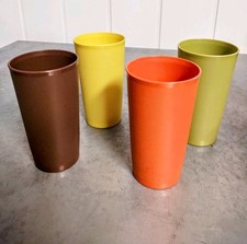Usado, Conjunto de 4 copos Tupperware vintage novo na caixa 12 oz #873 pilha de cores colheita de outono comprar usado  Enviando para Brazil