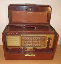 Bellissima radio valigetta usato  Spedire a Italy