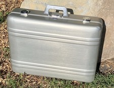 Zero halliburton large for sale  Reno