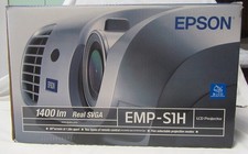 Videoproiettore multimediale e usato  Urbania