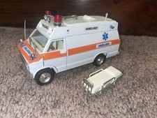 Usado, POLISTIL S664 escala 1:34 fundido DODGE VAN AMBULÂNCIA com maca  comprar usado  Enviando para Brazil