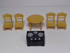 Mesa de cozinha redonda Sylvanian Families Calico Critters 4 cadeiras forno fogão preto comprar usado  Enviando para Brazil