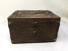 Antiga caixa de tronco de madeira original feita à mão grande comerciante com trabalho de latão ferro comprar usado Antiga caixa de tronco de madeira original feita à mão grande comerciante com trabalho de latão ferro comprar usado  Enviando para Brazil