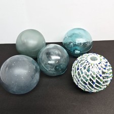 Usado, LOTE DE FLUTUADORES DE PESCA DE VIDRO JAPONÊS 3" - 5 bolas de bóia de rede redonda autênticas vintage EUA  comprar usado  Enviando para Brazil