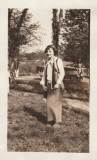 Foto da década de 1920 de uma jovem mulher, foto encontrada comprar usado  Enviando para Brazil