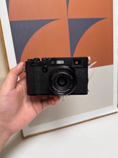 Fujifilm x100f nero usato Fujifilm x100f nero usato  Spedire a Italy
