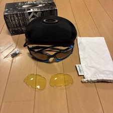 Oakley occhiali sole usato  Spedire a Italy