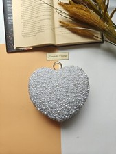 Bolsa de mão branca pérola frisada casamento coração clutch  comprar usado  Enviando para Brazil