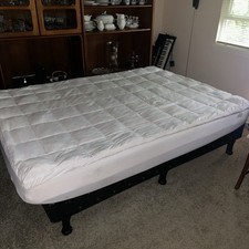 Queen size bed for sale  Bella Vista