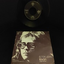 Elton john 1972 usato  Torino