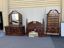 2 queen beds for sale 2 queen beds for sale Mount Holly