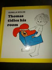 Thomas tidies his d'occasion  Expédié en Belgium