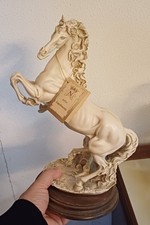 Scultura cavallo soprammobile usato  Mugnano di Napoli