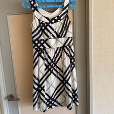 Burberry dress short d'occasion  Expédié en Belgium