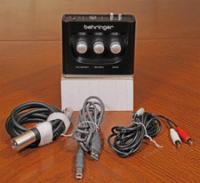 Interface de áudio USB BEHRINGER U-Phoria UM2 + pacote de cabos testado e funcionando comprar usado  Enviando para Brazil