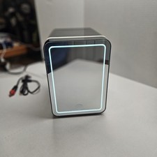 Mini geladeira CUTIEWORLD com espelho de luz LED regulável para maquiagem e cuidados com a pele nova comprar usado  Enviando para Brazil