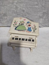 Caixa de joias vintage de madeira branca dos anos 1960 para piano Japão música funciona comprar usado  Enviando para Brazil