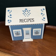 Usado, Caixa de receitas vintage em forma de casa de madeira casa de campo azul turquesa azul-petróleo fazenda comprar usado  Enviando para Brazil