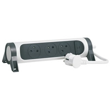 Legrand multipresa girevole usato  Roccagloriosa