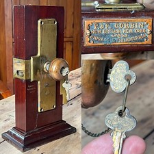 Antiga maçaneta de porta vintage década de 1920 P&F Corbin loja de ferragens vendedor amostra anúncio de exibição comprar usado  Enviando para Brazil