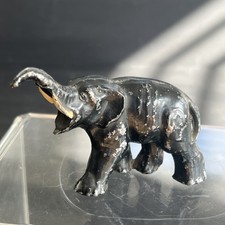 Estatueta de arte decorativa antiga de elefante de ferro fundido animal 3,5”x2,5” bela pátina  comprar usado Estatueta de arte decorativa antiga de elefante de ferro fundido animal 3,5”x2,5” bela pátina  comprar usado  Enviando para Brazil