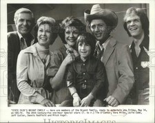 1976 Press Photo Vera Miles e outros no século 20-Fox especial de uma hora comprar usado  Enviando para Brazil