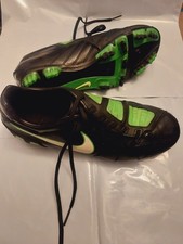 Nike total t90 usato  Spedire a Italy
