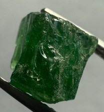 6.8 natural tsavorite for sale  WILMSLOW