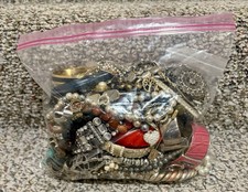 Wearable jewelry lot for sale  Albion